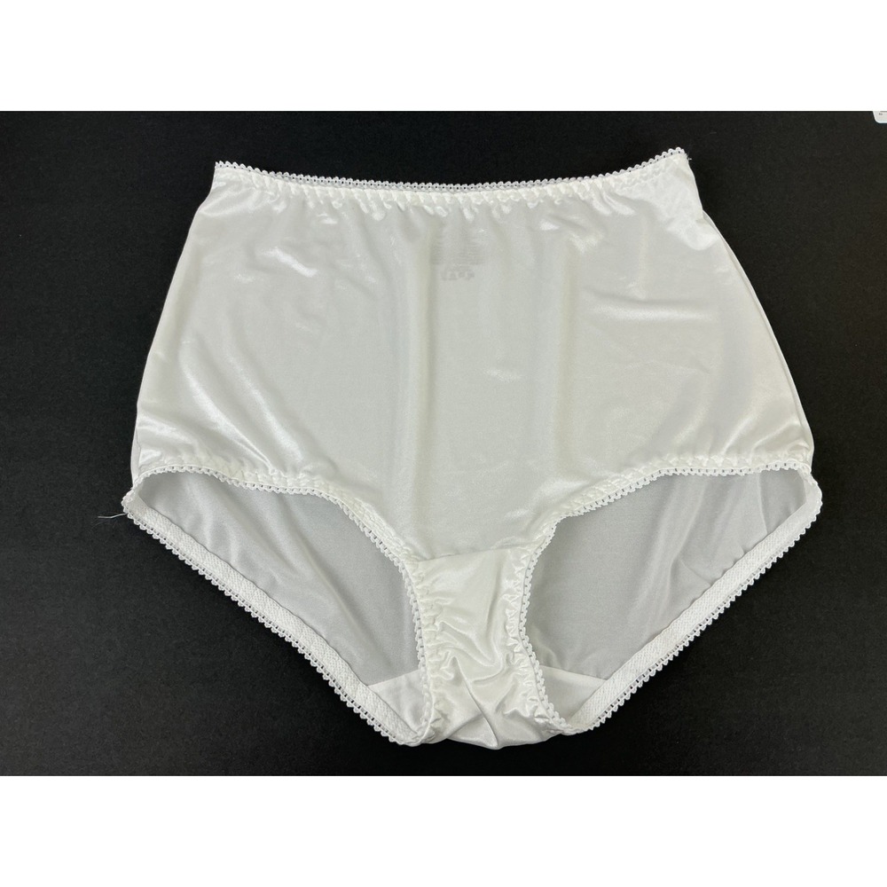 VANITY FAIR Sz XL Silky Nylon Briefs Panty 40301 Granny Panties White NWOT